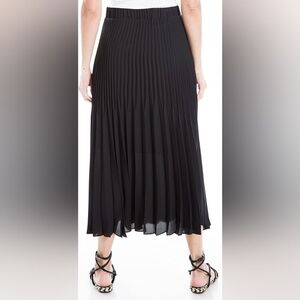 Max Studio Pleated Maxi skirt